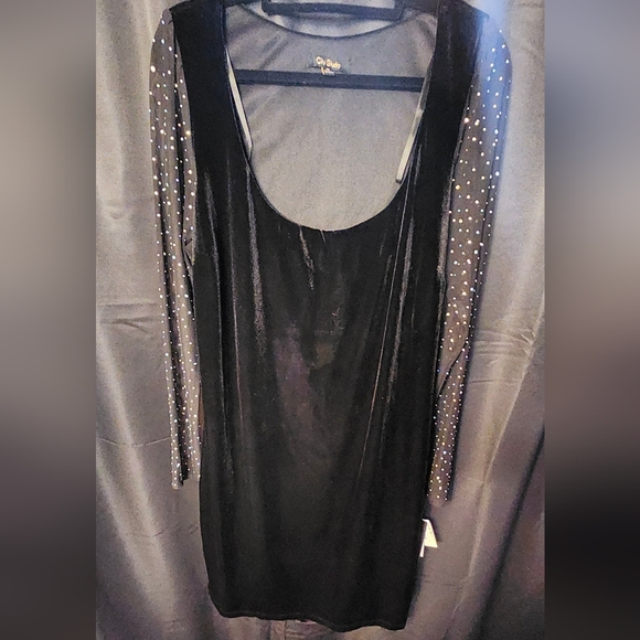 City Studio Dresses & Skirts - City Studio Black Dress with Glittering Sleeves‎